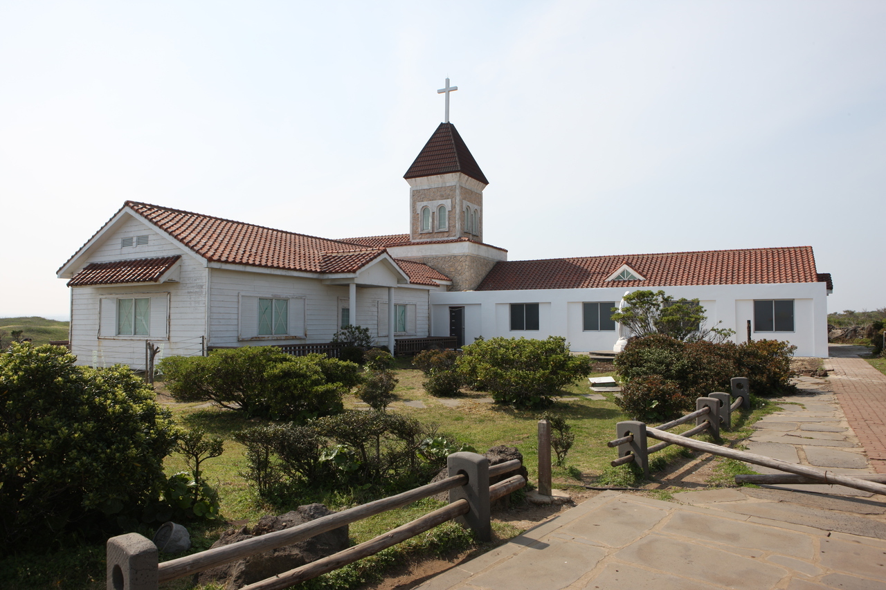 섭지코지 교회 모습