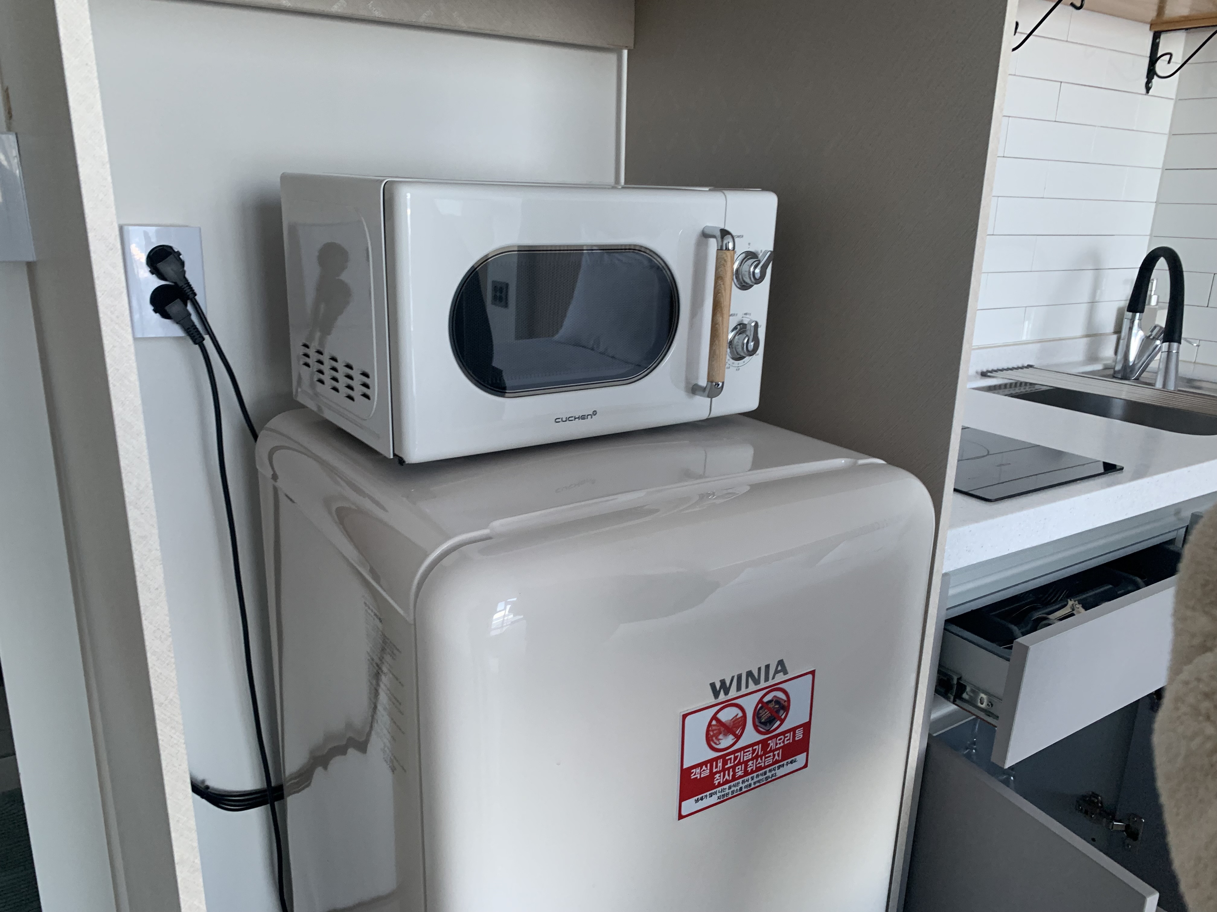 묵호 오션뷰 숙소 어달을담다 후기🌊 통창뷰에 청결까지 완벽한 펜션 추천!