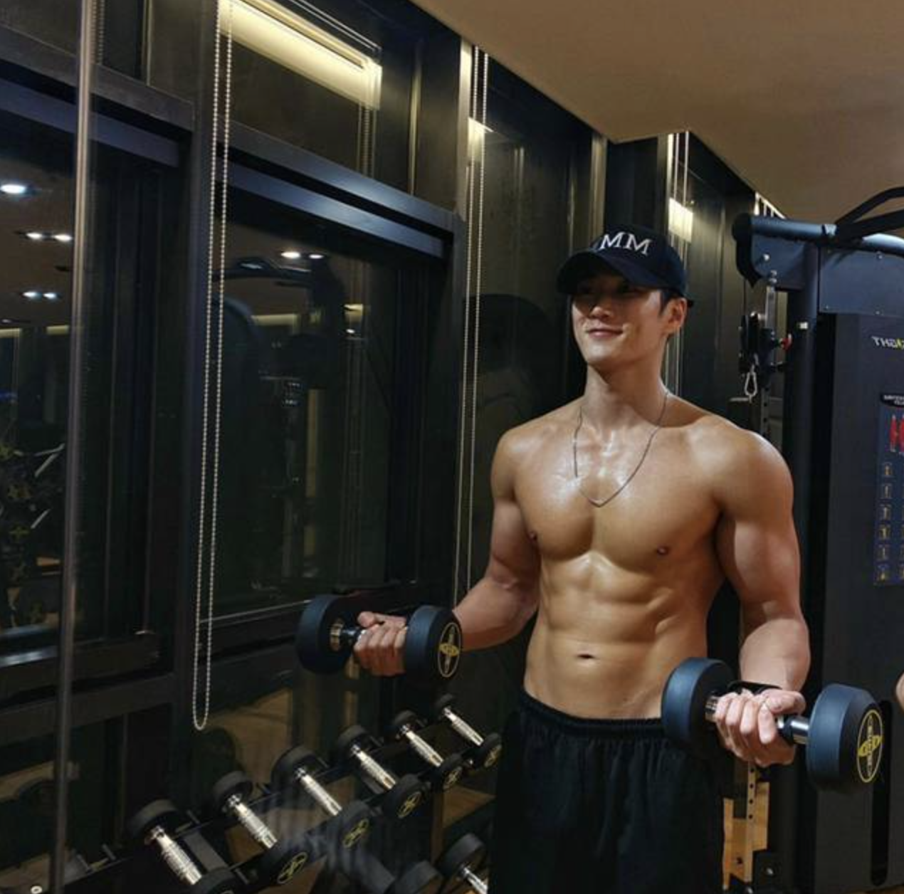 안보현 식스팩
