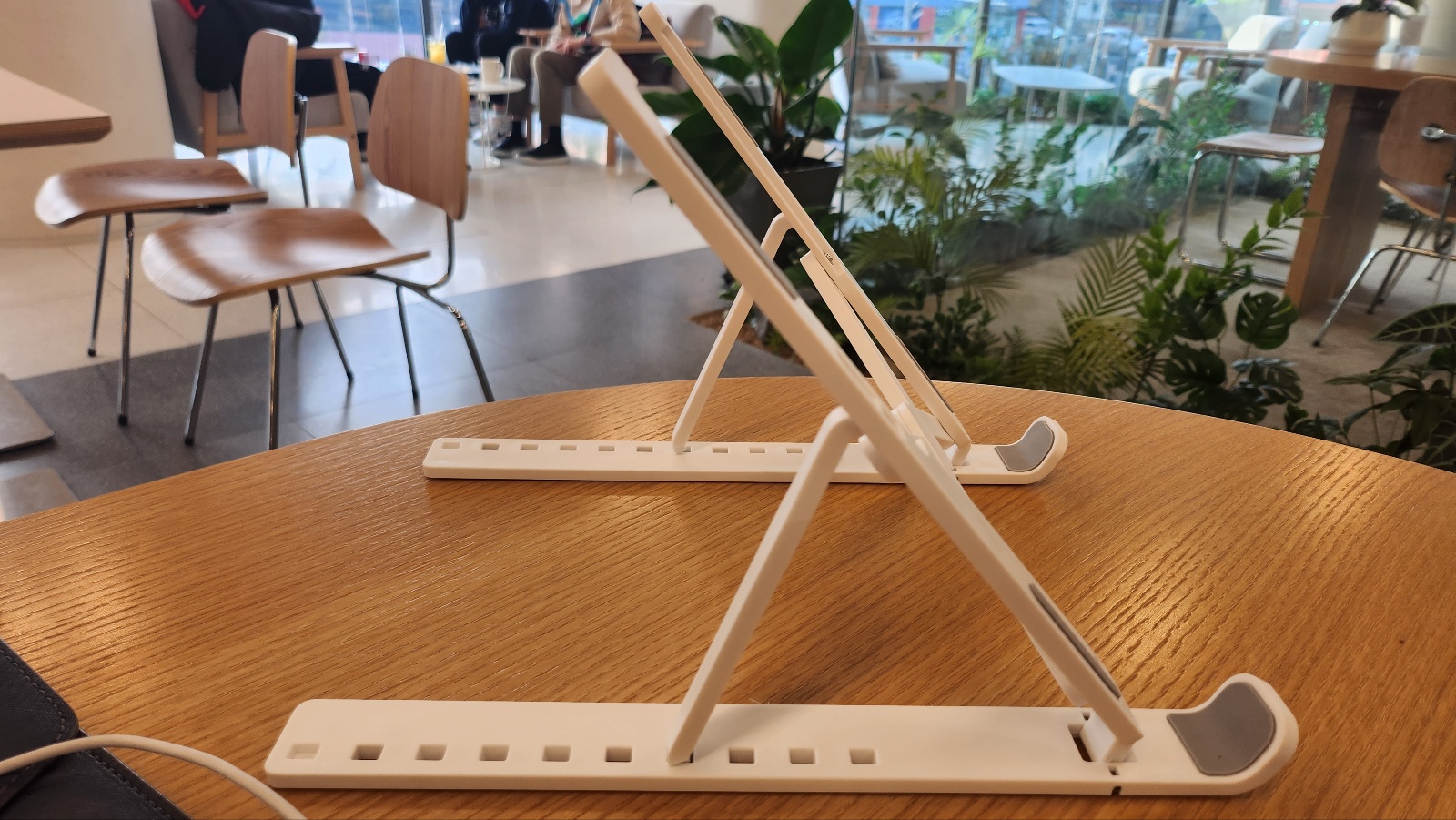 노트북거치대-어뮤즈하우스-강화