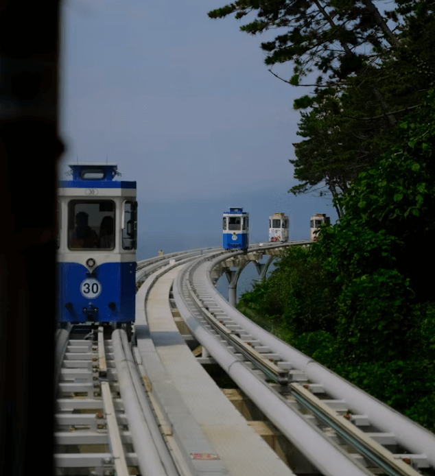 해운대 해변열차 &amp;#39;더 라이드&amp;#39; 공연! 부산 이색 여행 지금 예약!