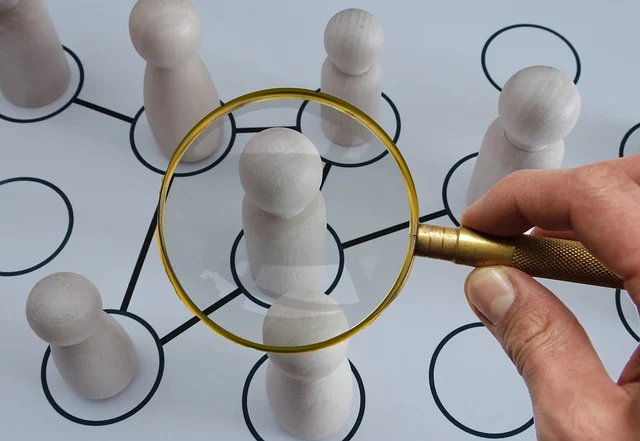 또래 관계 네트워크 분석을 위한 소시오메트릭 질문 생성