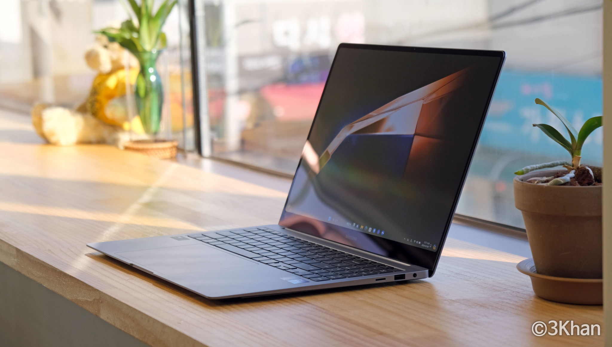 갤럭시북4프로 반사 방지