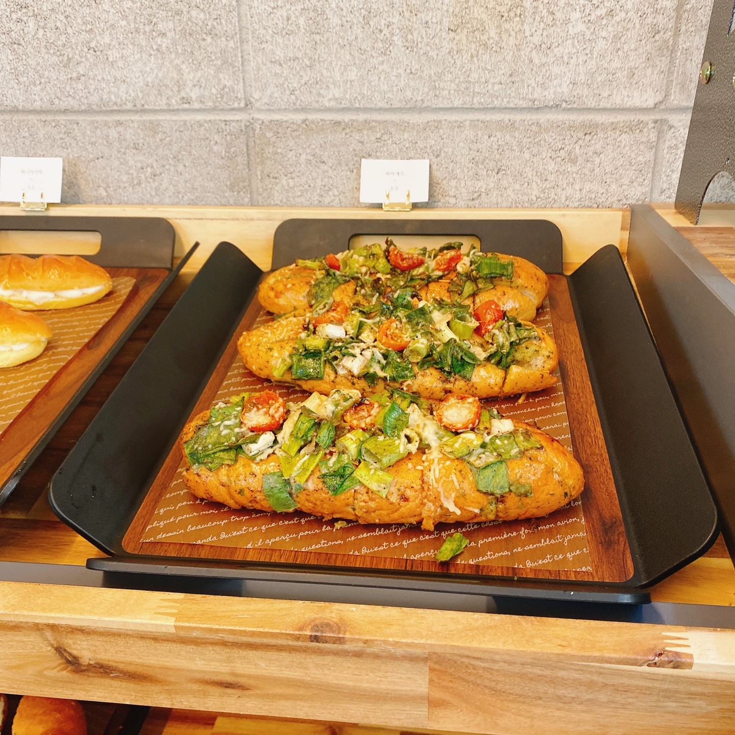 충북 청주 부모산 주봉마을 주봉저수지 한옥 북카페 인문아카이브양림 후마니타스