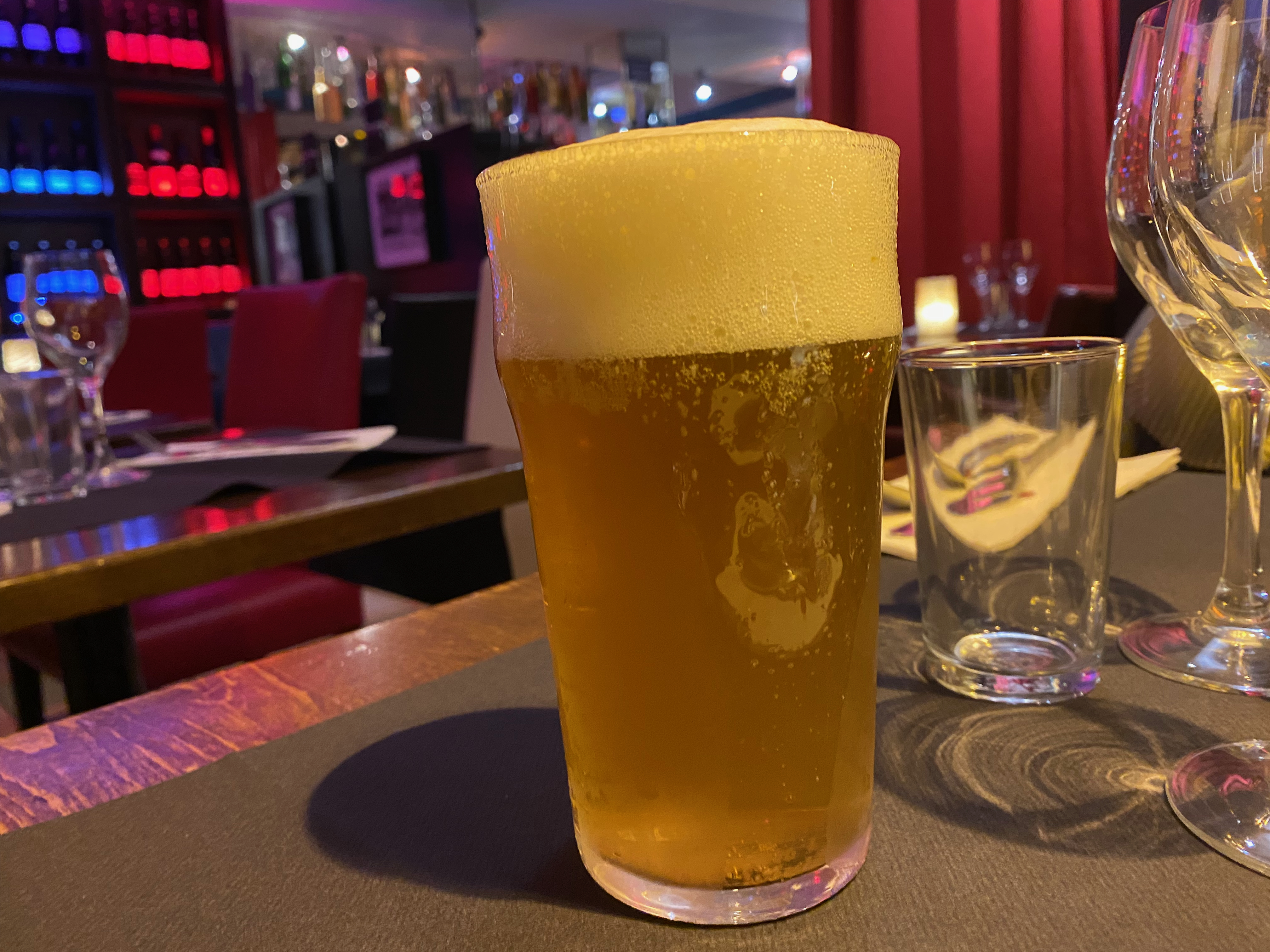 LE VIN COEUR 프랑스 샹젤리제 식당 맥주