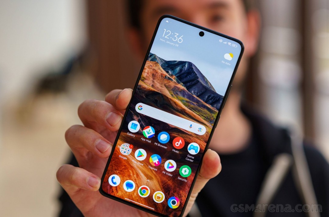 포코X6 Pro 디스플레이