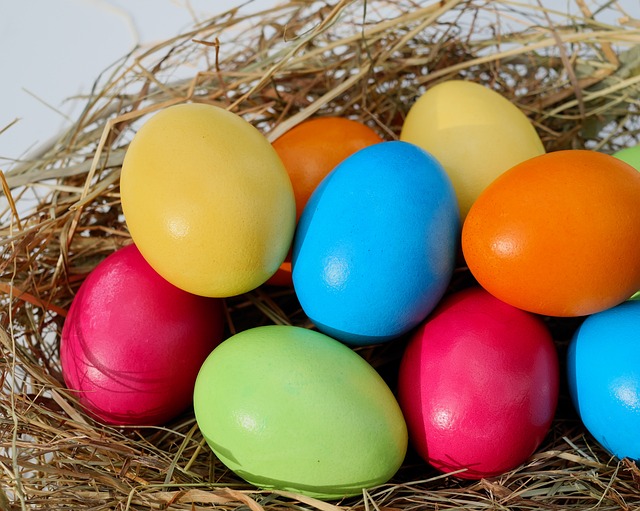 https://cdn.pixabay.com/photo/2018/02/01/19/21/easter-3123834_640.jpg