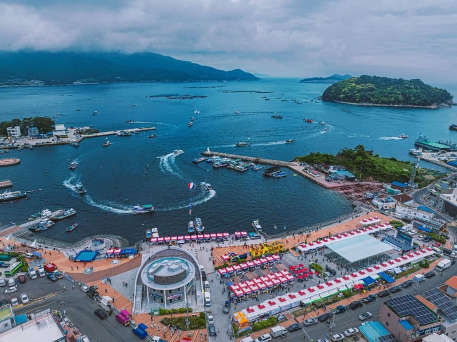남해 미조항에서 만나는 봄, 2025 보물섬 해산물축제❘기간, 프로그램 및 공연 일정