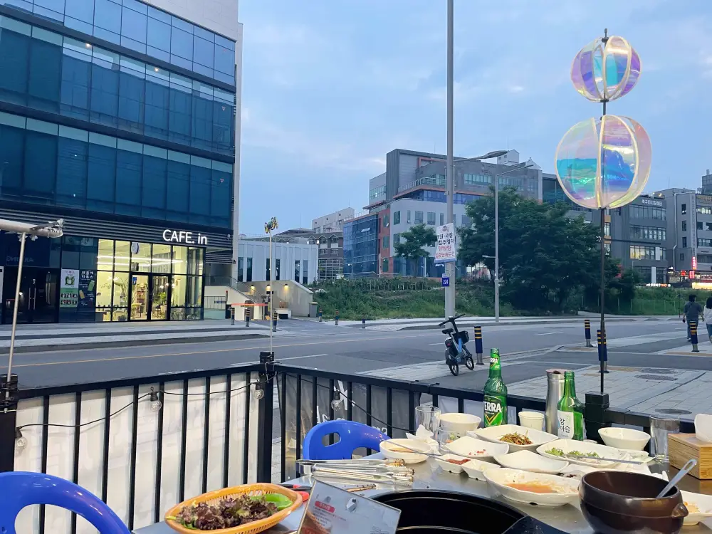 테이블에서 바라본 은계지구 모습