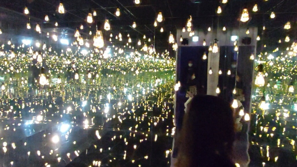 포토존-인피니티룸-전구방