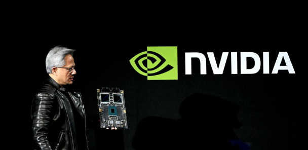 엔비디아에 기술 프리젠티에션하는 젠슨 황