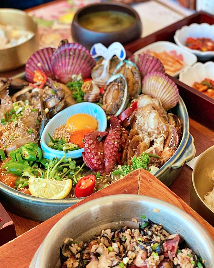 토요일은 밥이좋아 토밥 좋아 부산 해운대 암게 숫꽃게 전복 문어 새우 골뱅이 가리비 모둠해물장 맛집