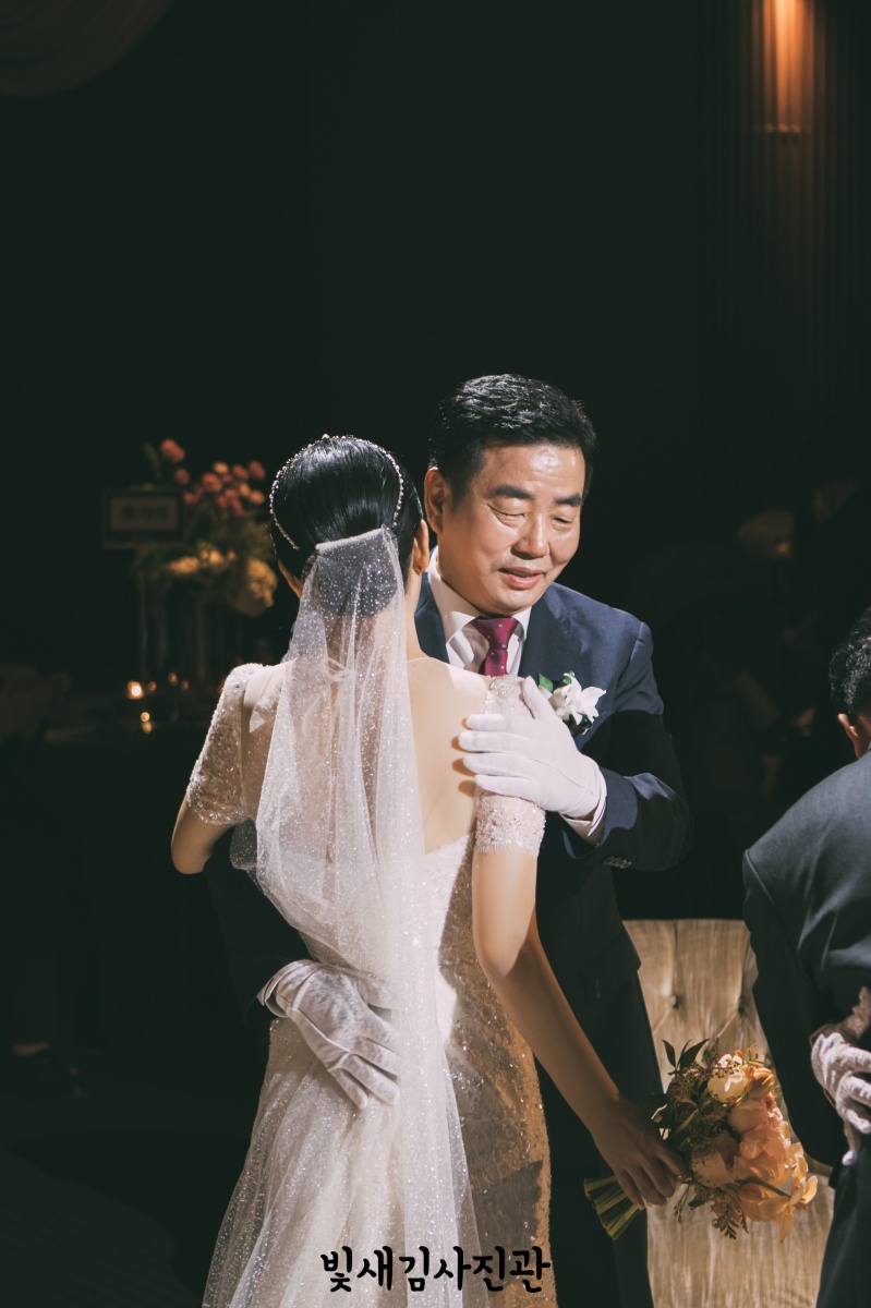 아르떼채플컨벤션 본식스냅 인사 1