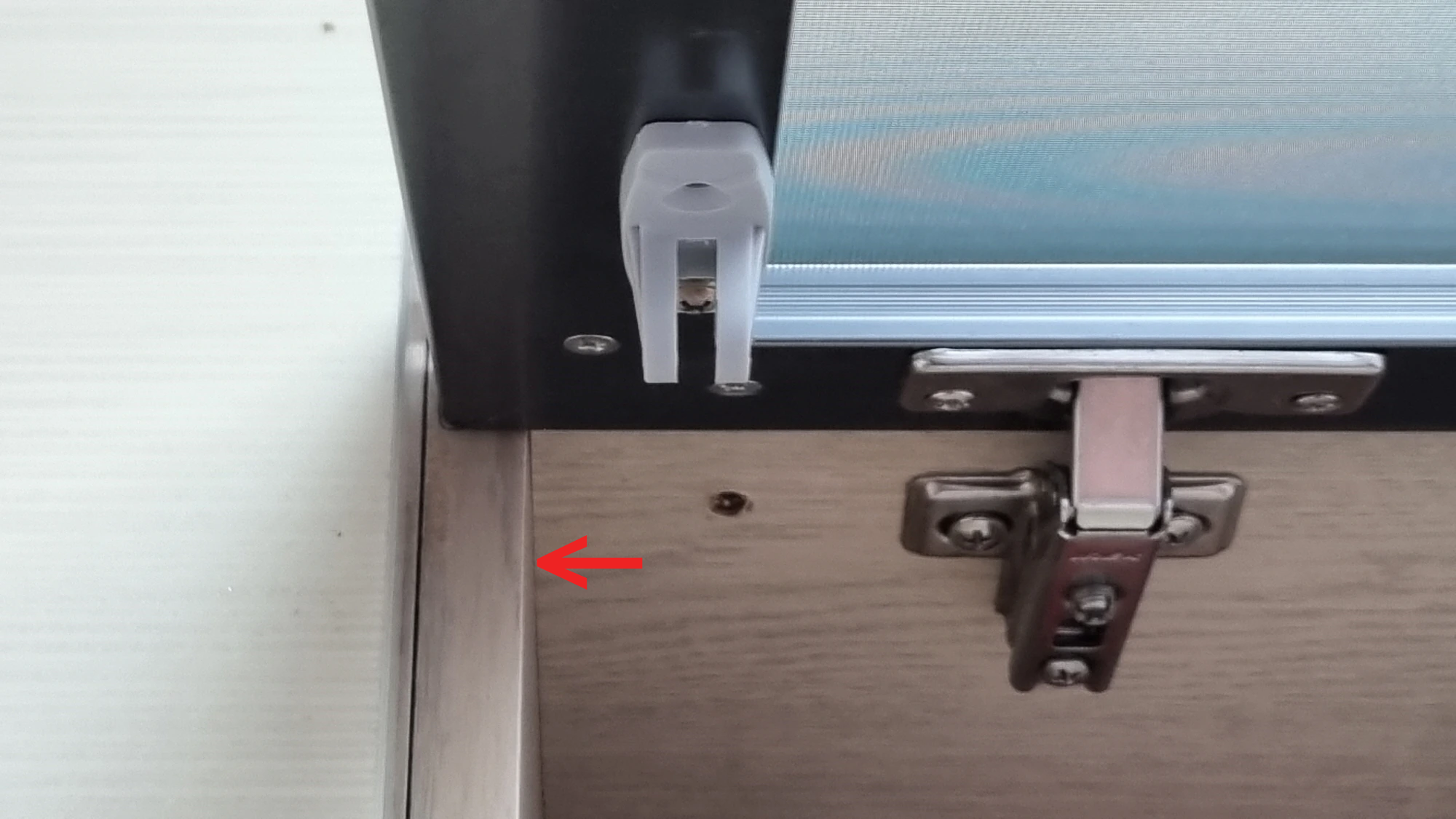 쇼바 고정 부품 고정 위치