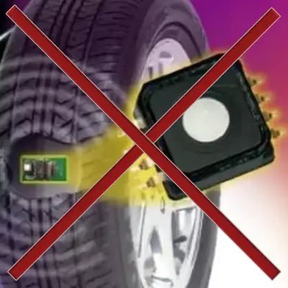 한파 타이어- 검정색 타이어 가운데 검은 구멍 사이에서 나온 검정색 칩사진 위 빨간 x표