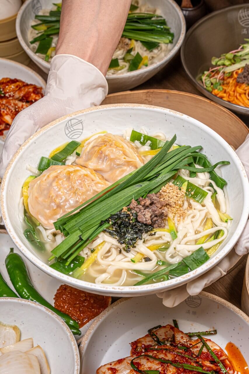 생방송투데이 3836회 오픈RUN - 손만두로 월 1억 매출 달성한 청주 맛집 ‘만승제면소’