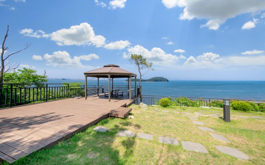 무의도 섬뜰아래 캠핑장 소개