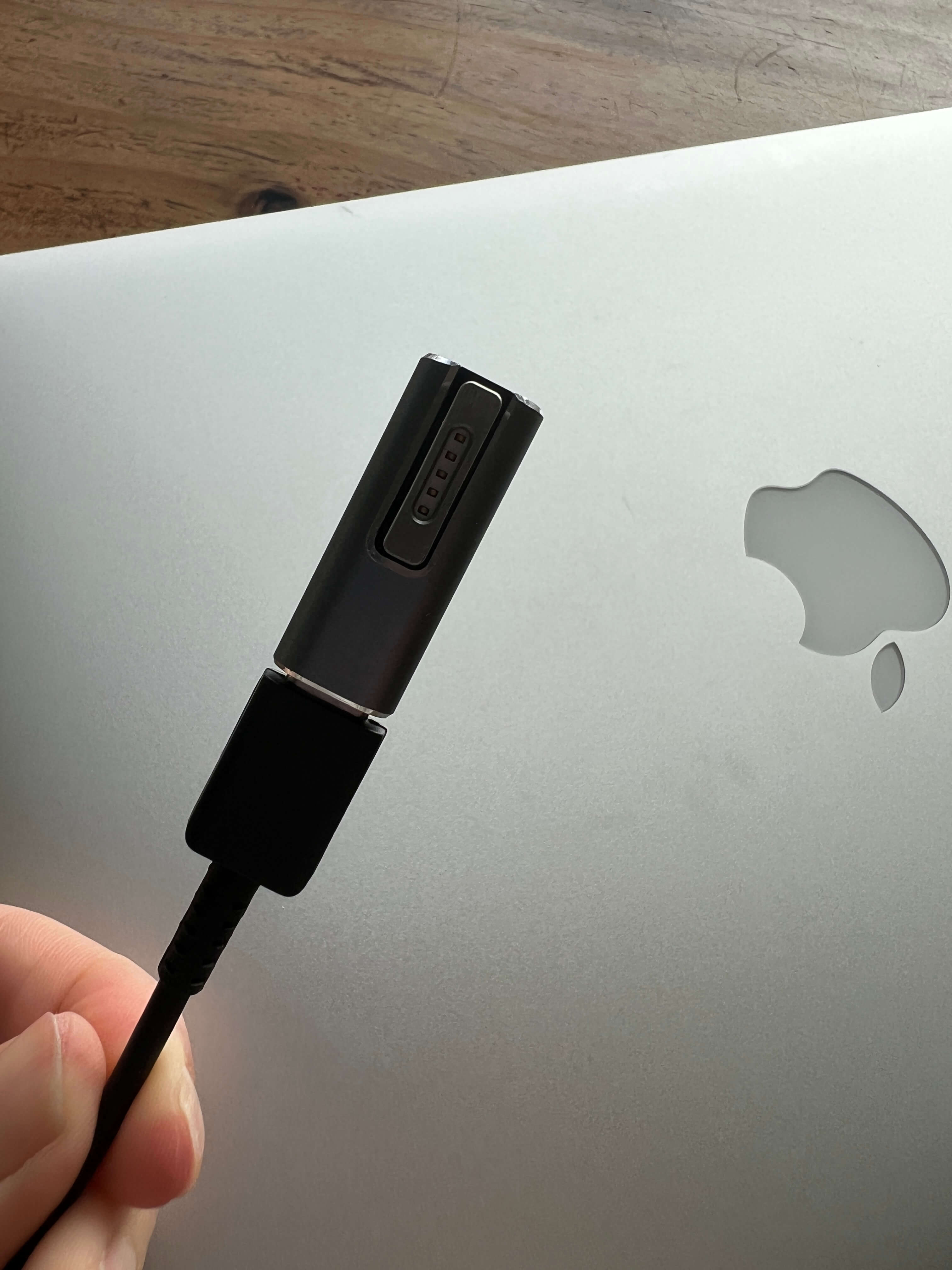 맥세이프2 충전기 젠더