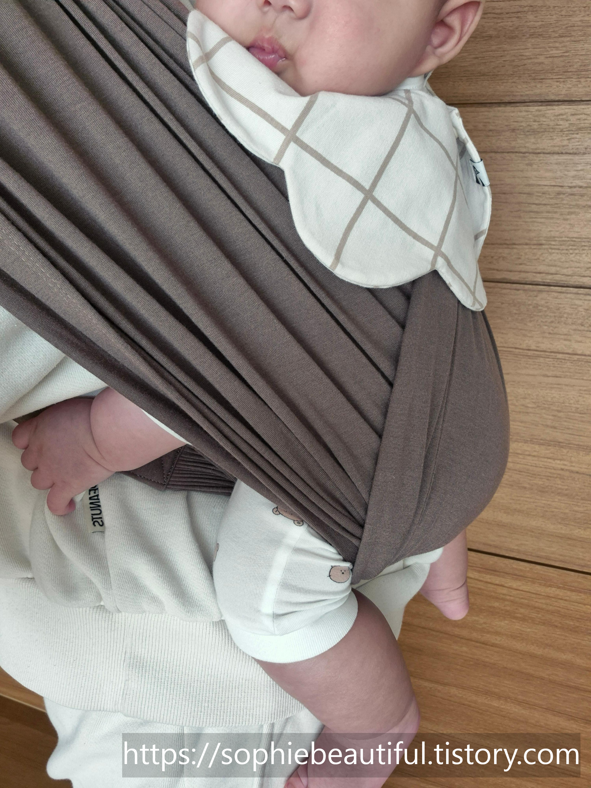 코니-아기 띠-턱받이