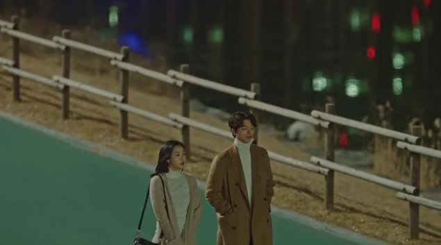 청라호수공원-도깨비-촬영장면-지은탁과-도깨비가-산책하고있다