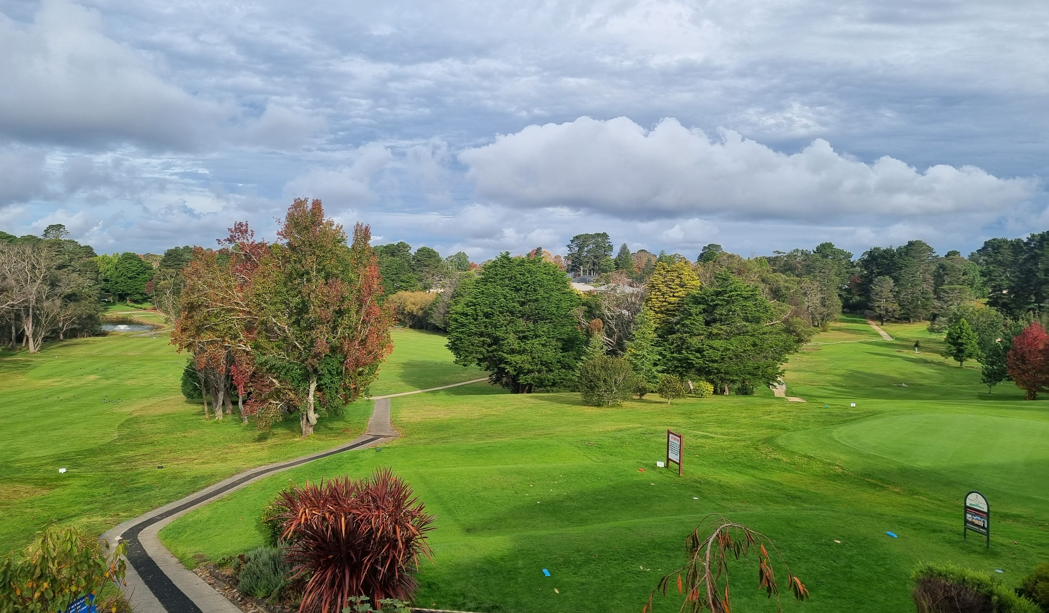 Wentworth Falls Country Club, Couse