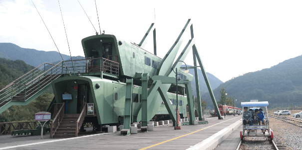 가을 바다 열차 여행 추천