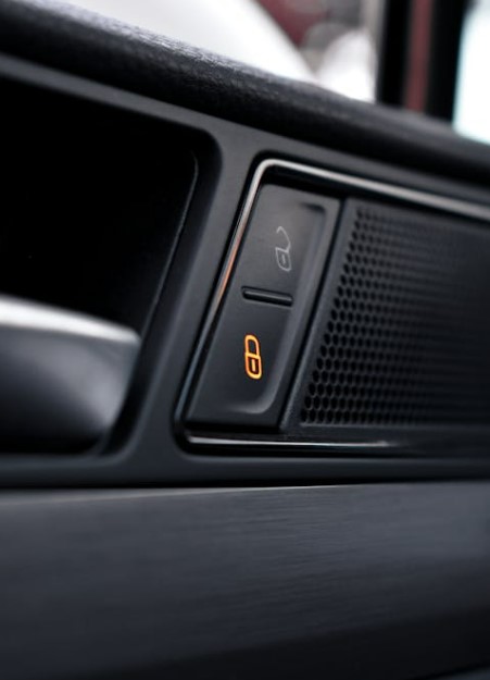 도어락 설치 방법&amp;#44; 셀프로 안전하게 설치하는 법부터 완벽 설정까지