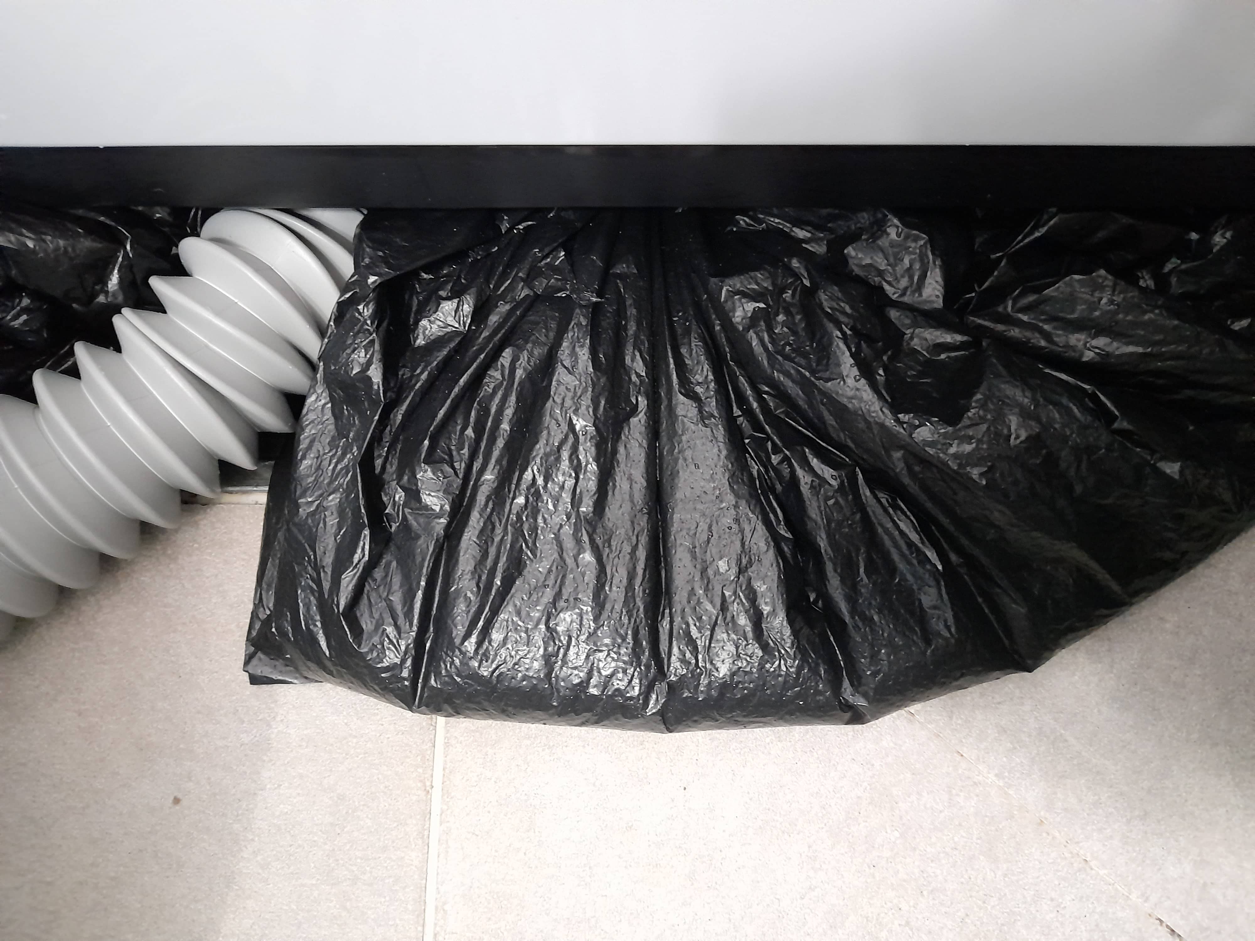 세탁기 구입 시 참고 사항 - 세탁실 배수구 냄새 차단 조치