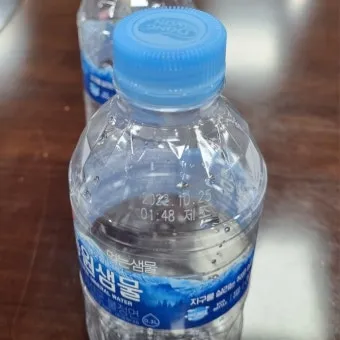 생수 유통기한 지난 제품 마셔도 되는지 건강 정보_14