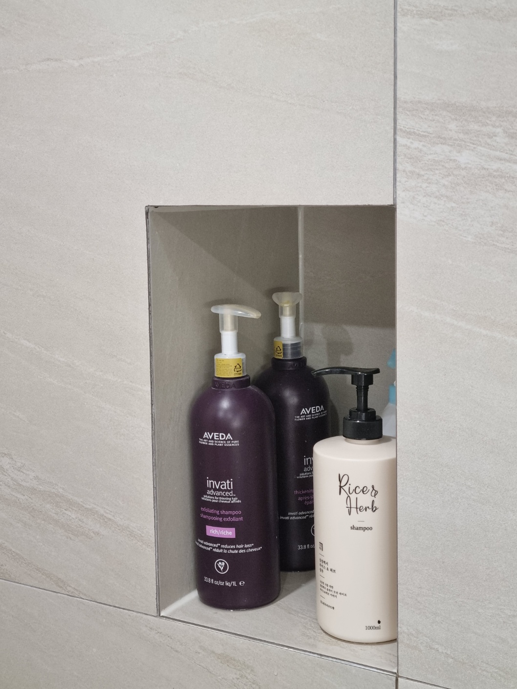 화장실_매립선반