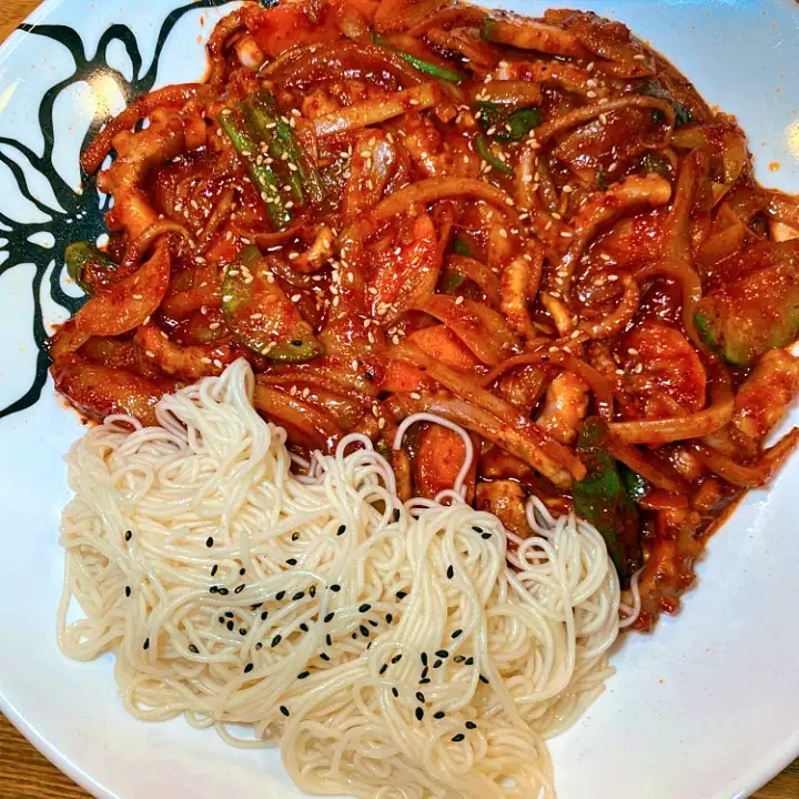 줄서는식당 40회 박하선 한우 육개장 만두 전골 낙지볶음 수제 동그랑땡 언주역 강남 맛집