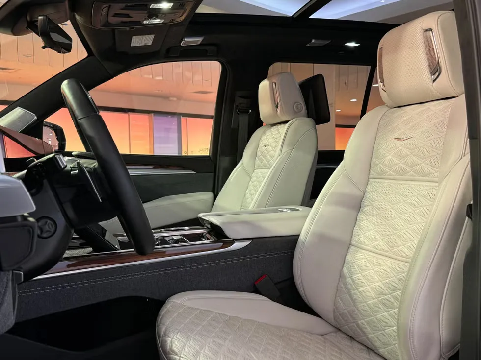 더 뉴 에스컬레이드 이미지