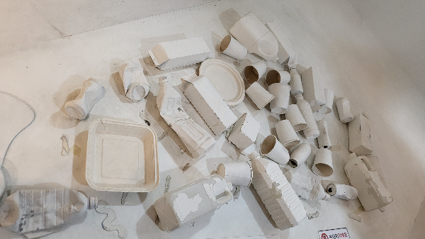 플라스틱병, 종이 등 쓰레기지만 업사이클 재료가 되는 것들