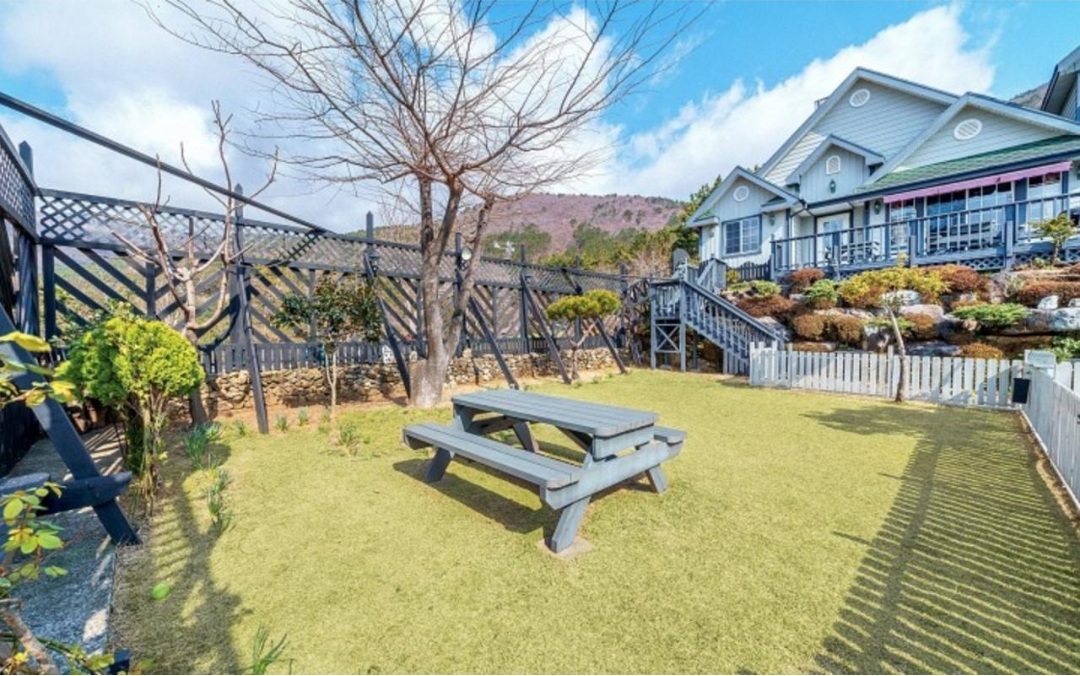 거제 도그애견 펜션 패밀리 정원