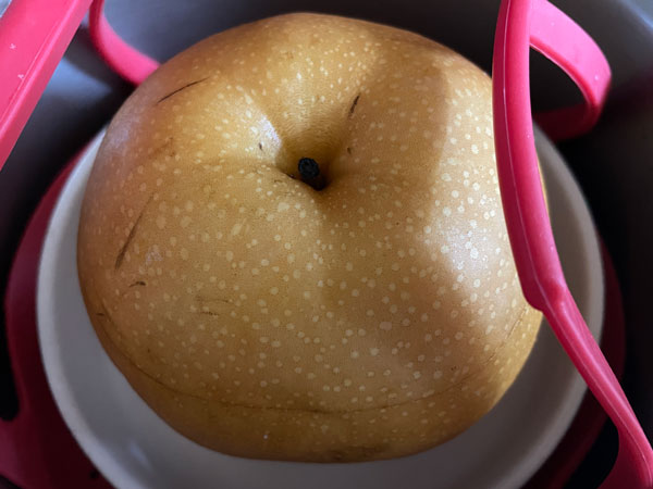 배숙 만들기 - 찜기 위에 배 올리기