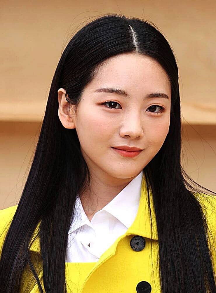 배우-조이현