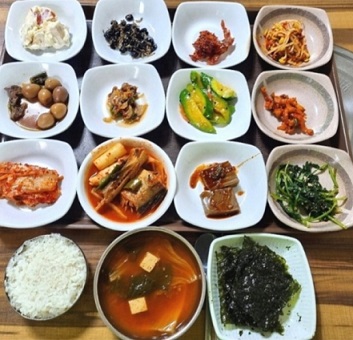 14첩5천원백반집