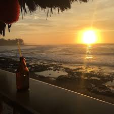 시퀴홀 서쪽 해안은 매일 다른 황금빛 노을이 장관 