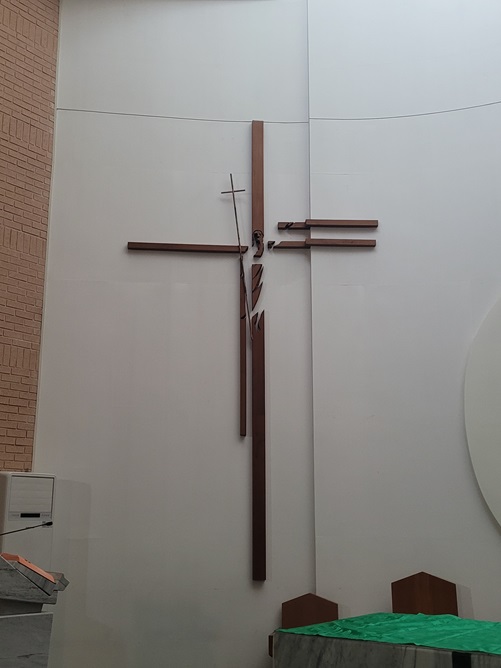 제천 청전동성당 십자가