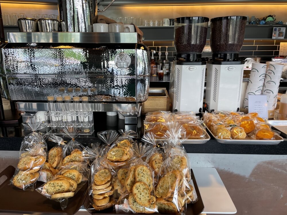 경기-가평-설악-로스터리-카페-커피먹는호랑이-판매-베이커리