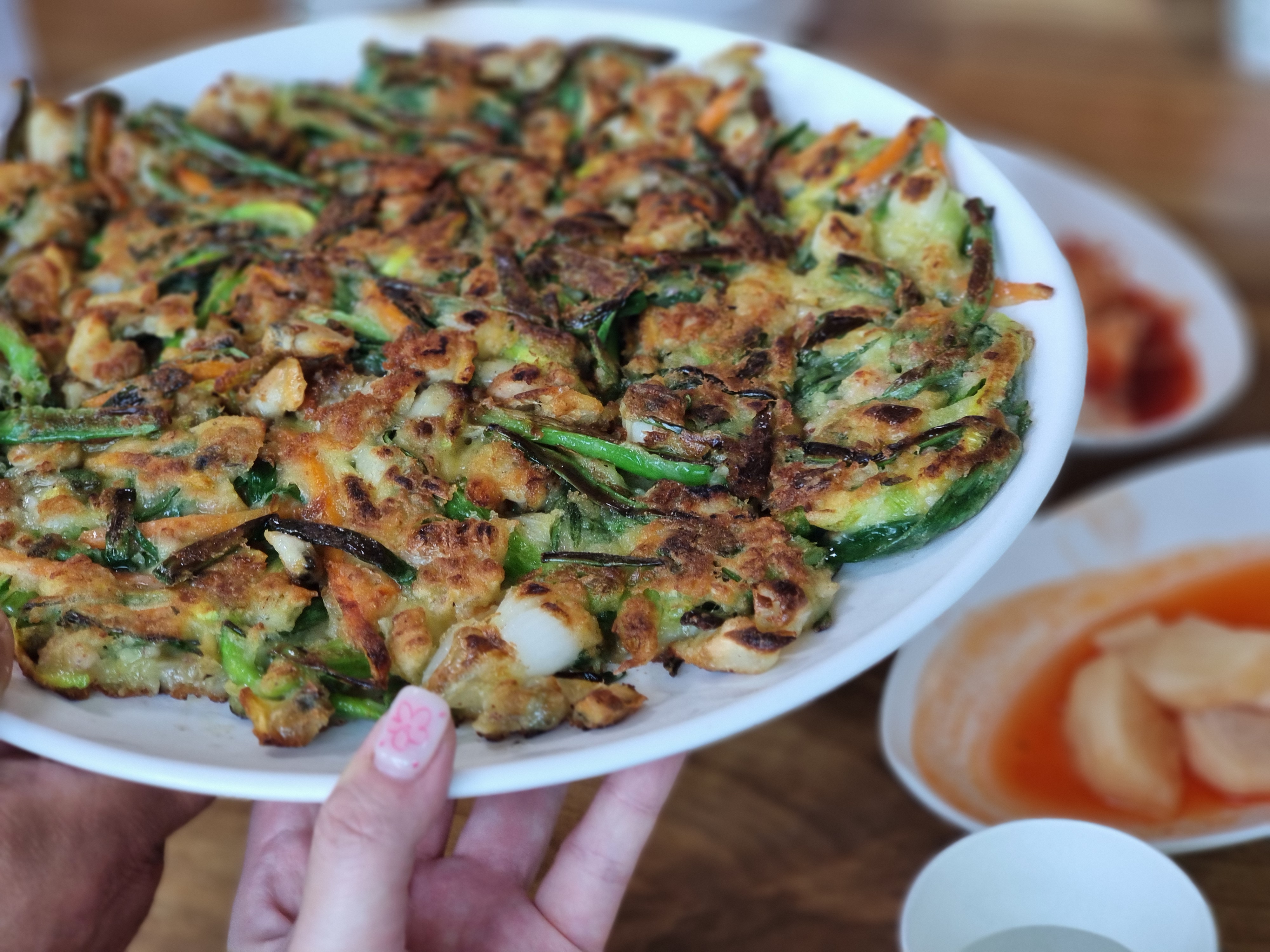 파전:밀가루보다 파와 오징어, 조개살이 더 많은 맛없없 조합.
