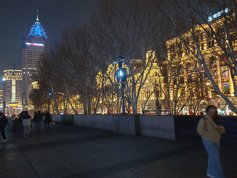 캄캄한 밤하늘에 밝게 빛나는 와이탄 건물들 모음