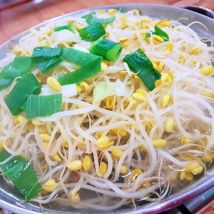 토요일은 밥이좋아 토밥좋아 대전 30년 전통 해장 최적화 콩나물탕 맛집