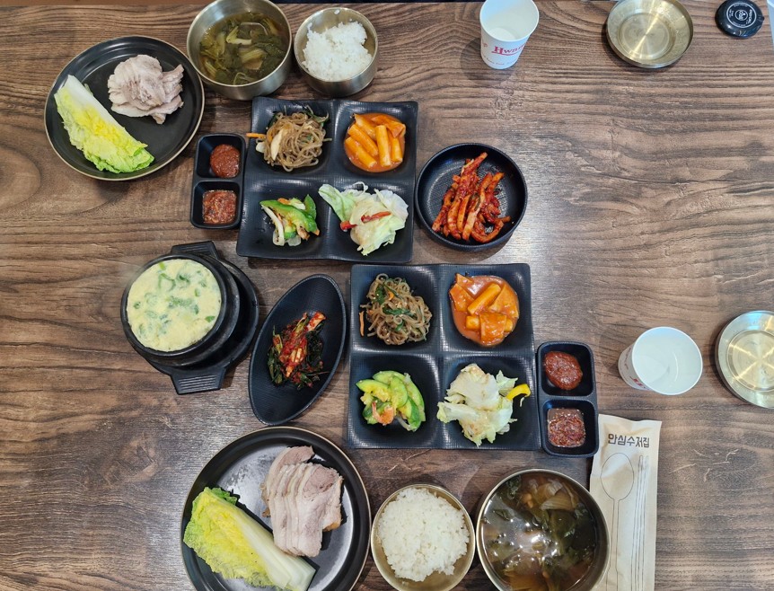 부산 소문난 홍대 김치보쌈