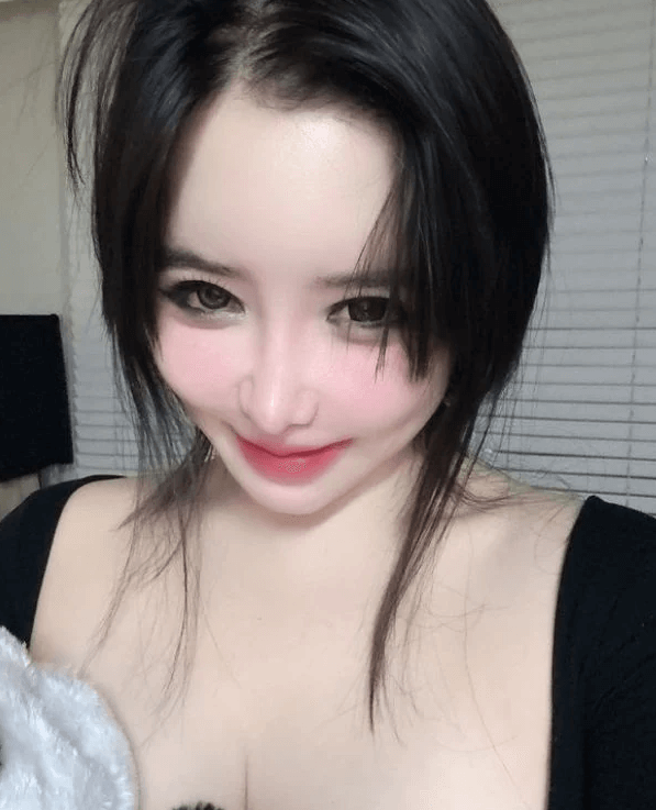 박봄 이민호&amp;#44; 박봄 이민호 열애설&amp;#44; 박봄 SNS&amp;#44; 박봄 팬심&amp;#44; 박봄 셀프 열애설&amp;#44; 이민호 박봄 관계&amp;#44; 박봄 남편 발언&amp;#44; 박봄 이민호 사진&amp;#44; 연예인 열애설&amp;#44; 박봄 소속사 반응