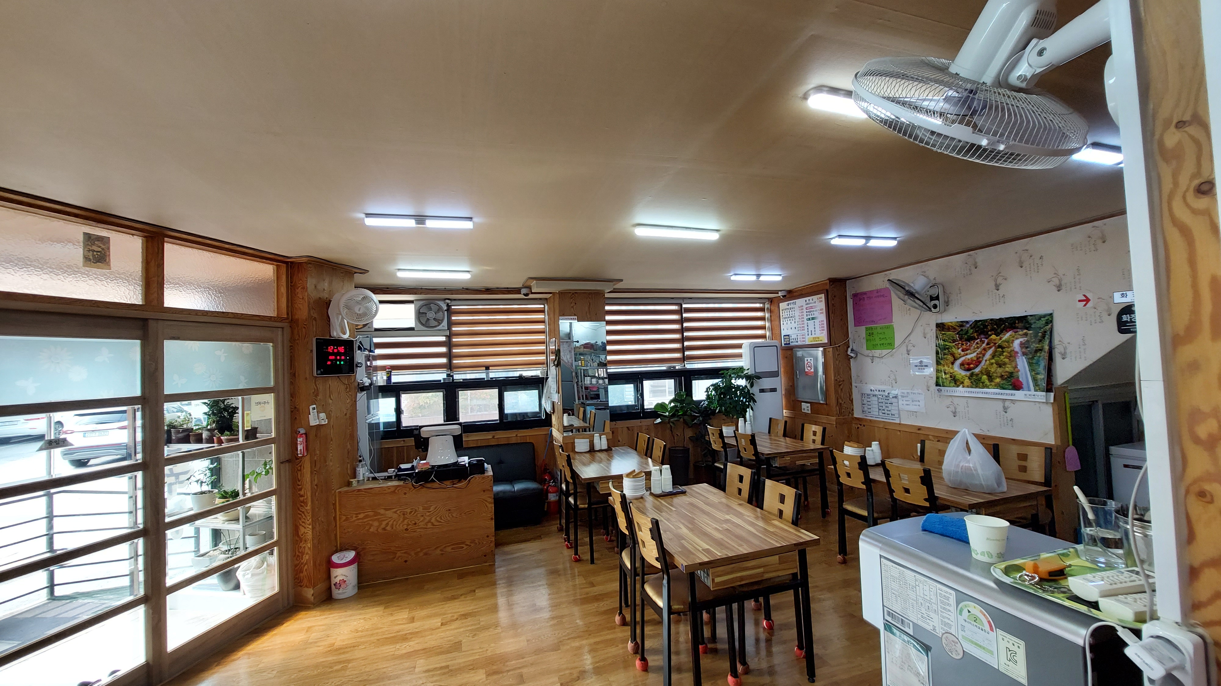 원내동 맛집 대복식당 실내사진