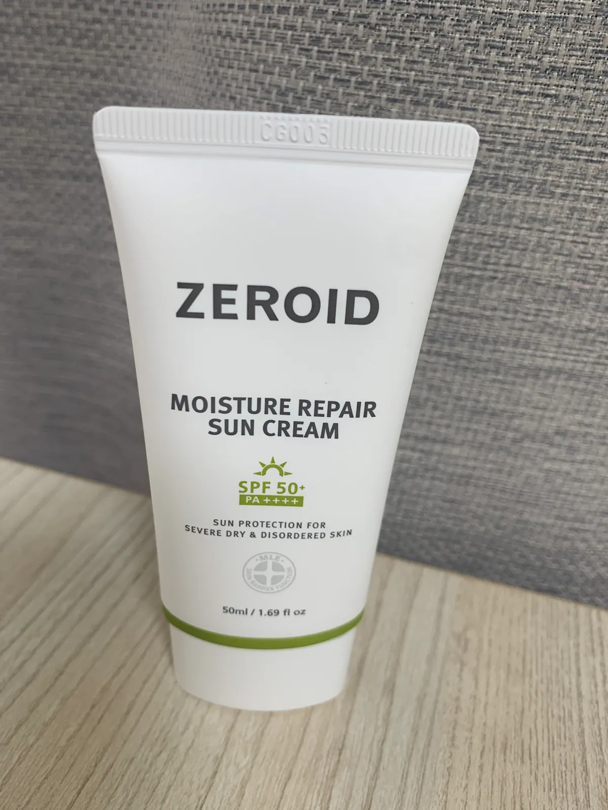 제로이드-모이스쳐리페어선크림-앞면