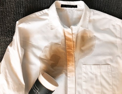 옷에 생긴 다양한 얼룩 지우는 꿀팁