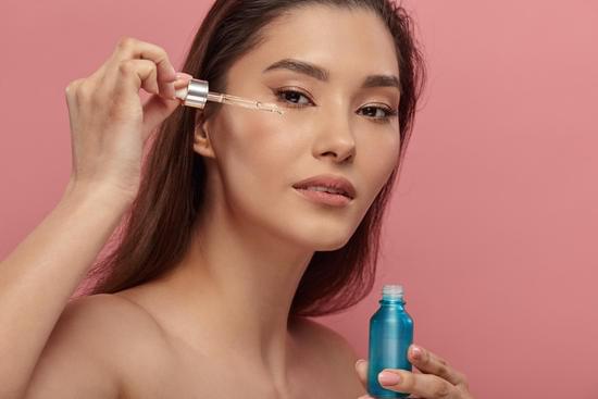 레티놀(Retinol) 완벽 가이드: 주름&middot;모공&middot;여드름 잡는 핵심 성분