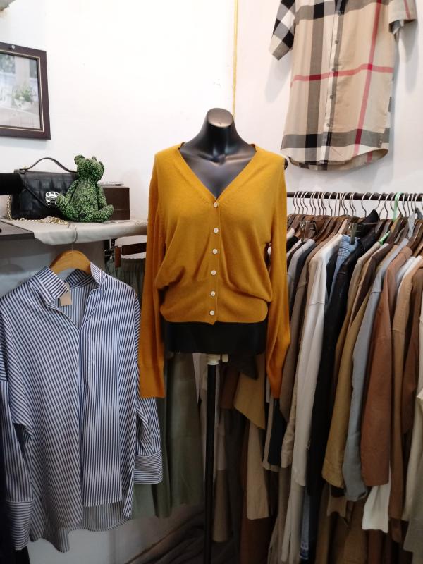 가이아 울소재 깔끔 오렌지가디건